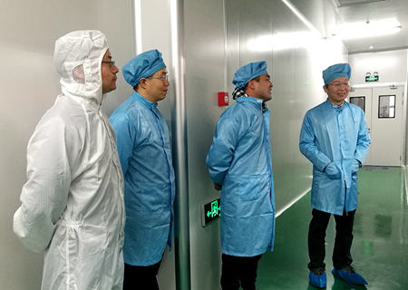 热烈欢迎孙小卫教授、孙海定教授、王恺副教授一行到访深紫科技考察交流