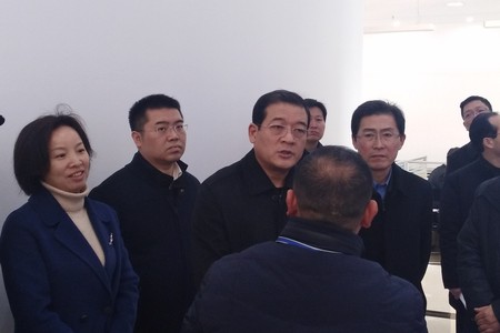 鄂州市委书记王立、市长刘海军一行莅临深紫科技考察慰问，我司专家出席专家人才代表迎新春座谈会